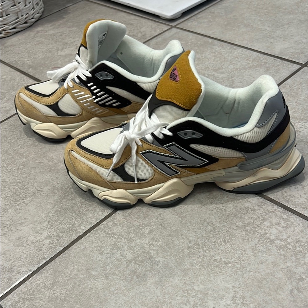 New Balance Multicolor Sneakers